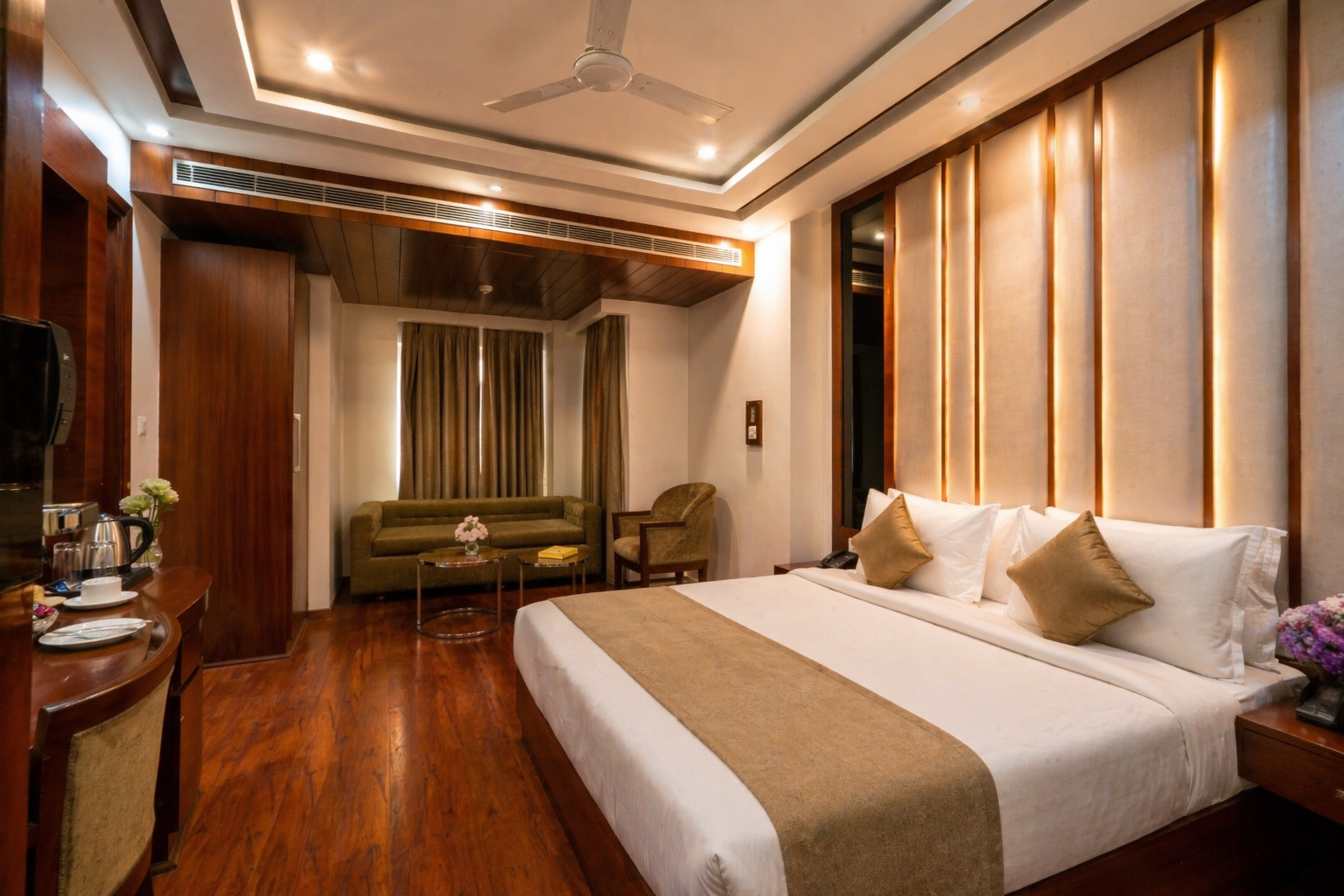 Deluxe Suite